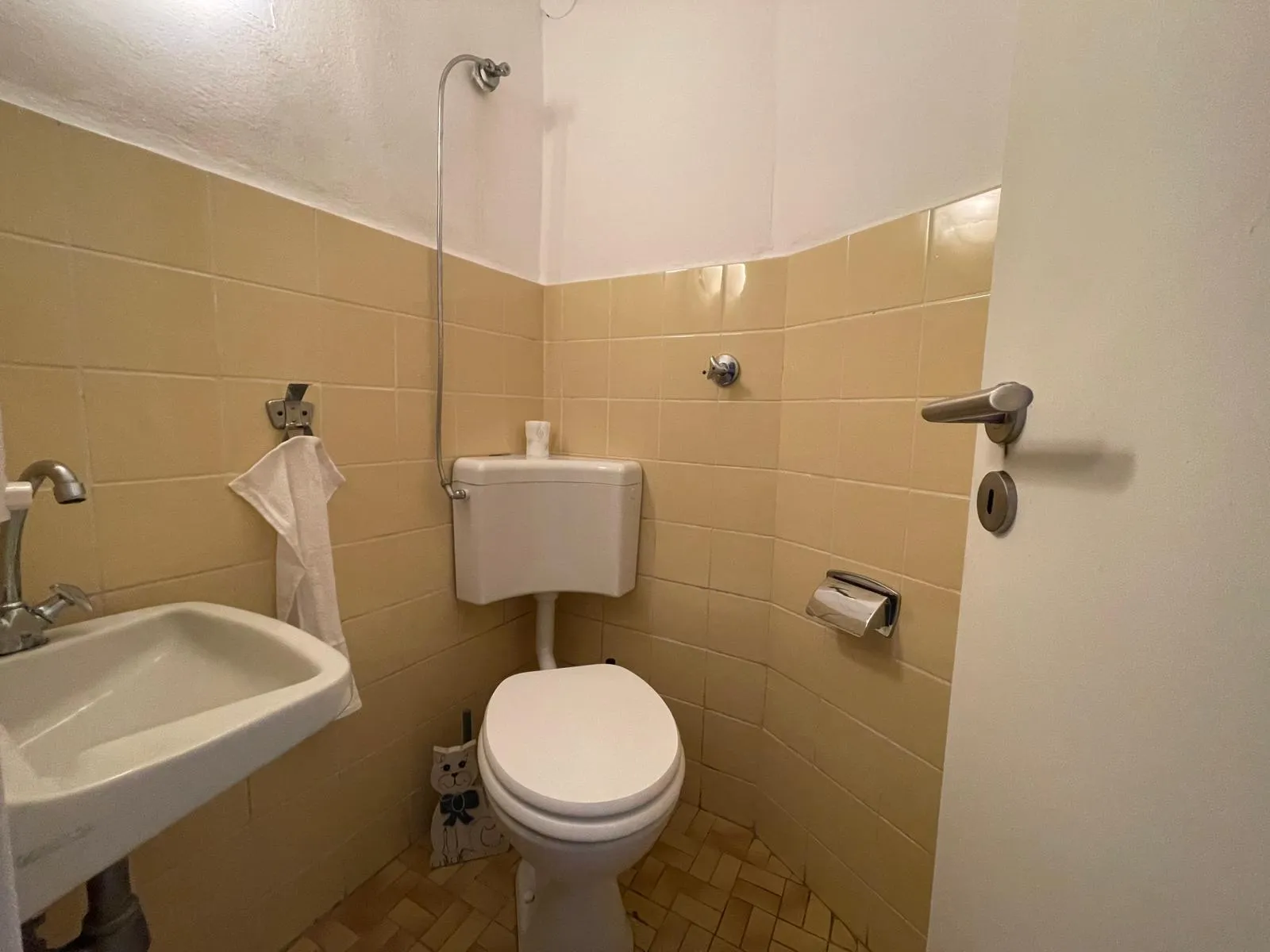 Raiffeisenstraße 49 · Wohnung 1 — Kúpeľňa 1