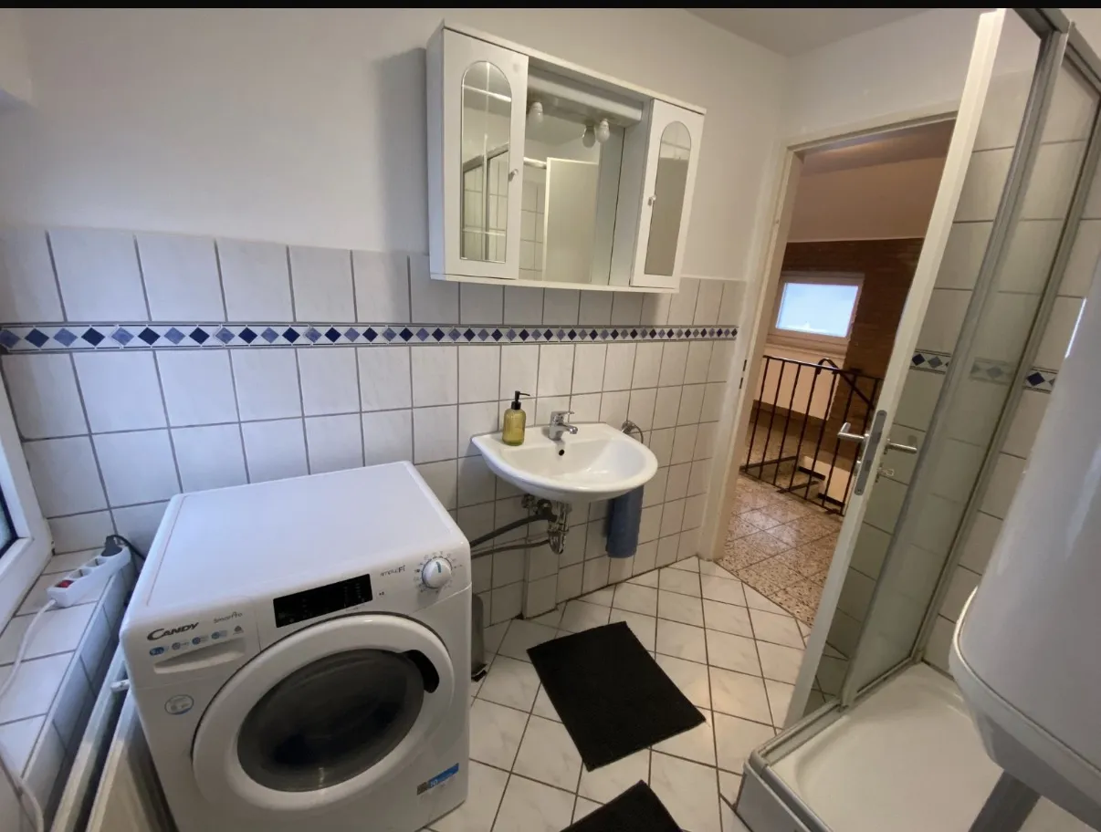 Raiffeisenstraße 49 · Wohnung 1 — Kúpeľňa 2