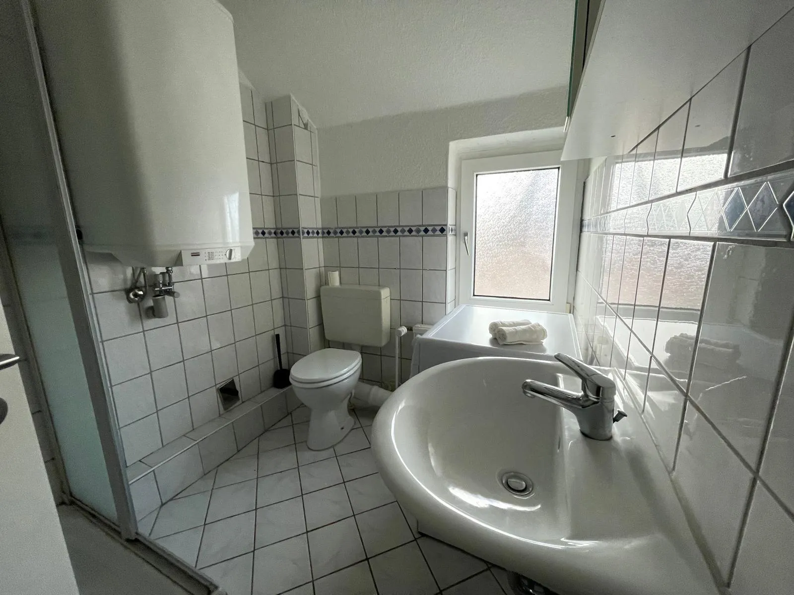Raiffeisenstraße 49 · Wohnung 1 — Kúpeľňa 3